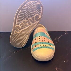 Native Kids Blue & Pink Slip-On Shoe
